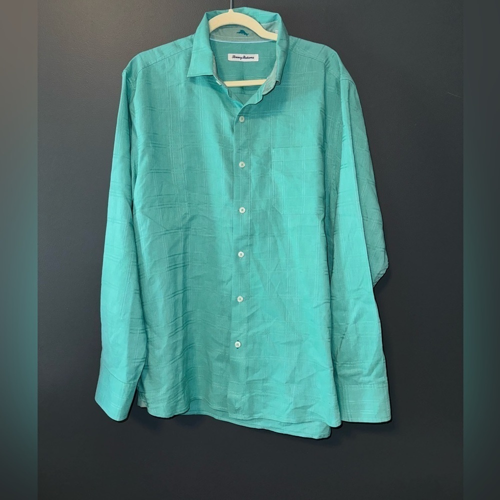 Tommy Bahama Sea Glass Breezer Linen Button Down Shirt. Size Large.